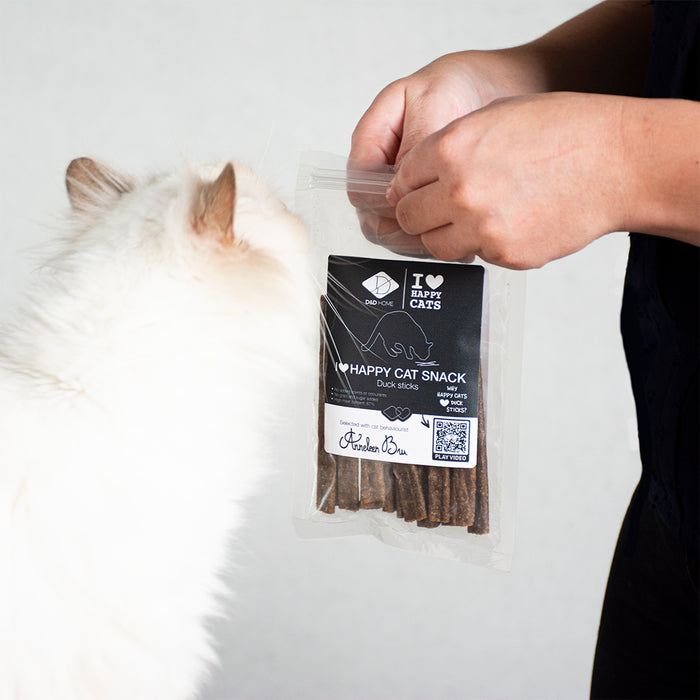 Skanėstai katėms – „I love happy cat snack“ jautienos lazdelės 70g 11cm